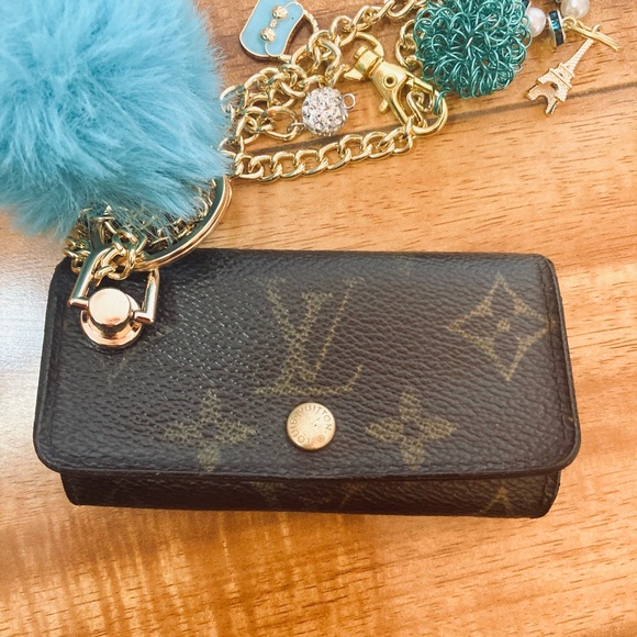 Louis Vuitton Multicles 4 Key Holder “Blue Bayou” - Picture 3 of 14